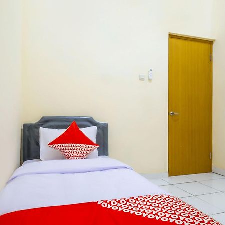 Hotel O Syariah Tasikmalaya Near Universitas Siliwangi Formerly Siliwangi Guest House Экстерьер фото