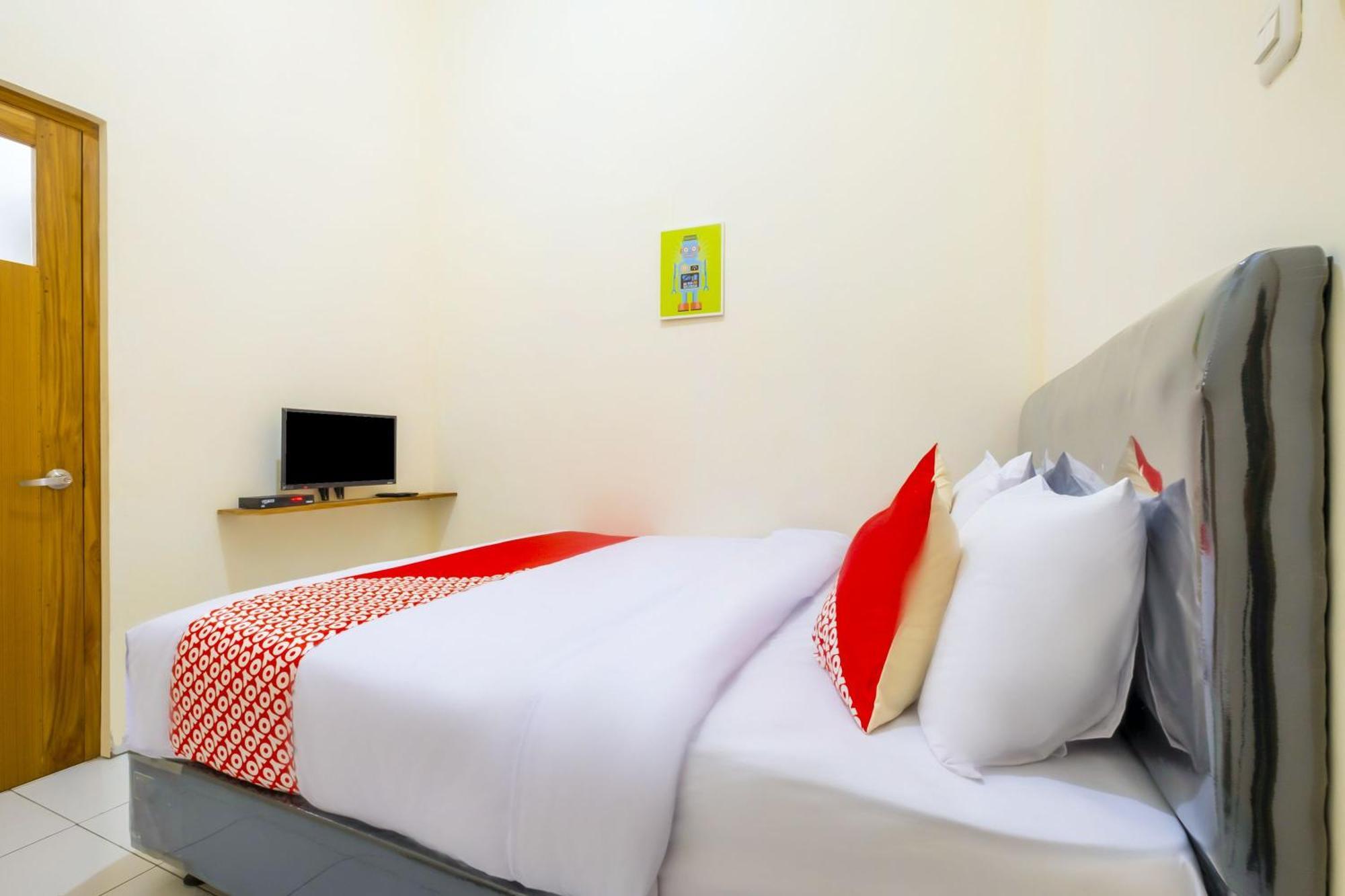 Hotel O Syariah Tasikmalaya Near Universitas Siliwangi Formerly Siliwangi Guest House Экстерьер фото