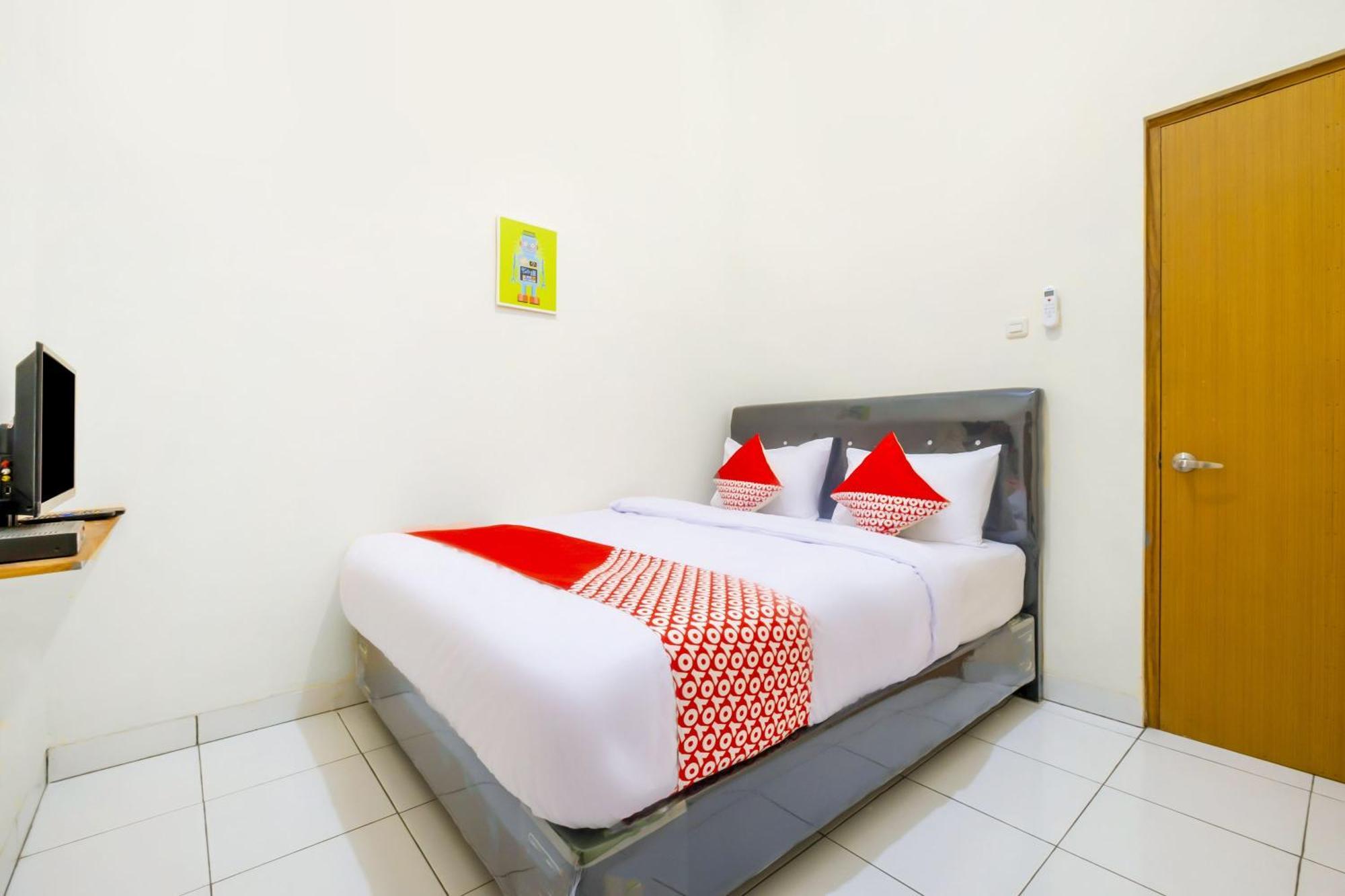 Hotel O Syariah Tasikmalaya Near Universitas Siliwangi Formerly Siliwangi Guest House Экстерьер фото