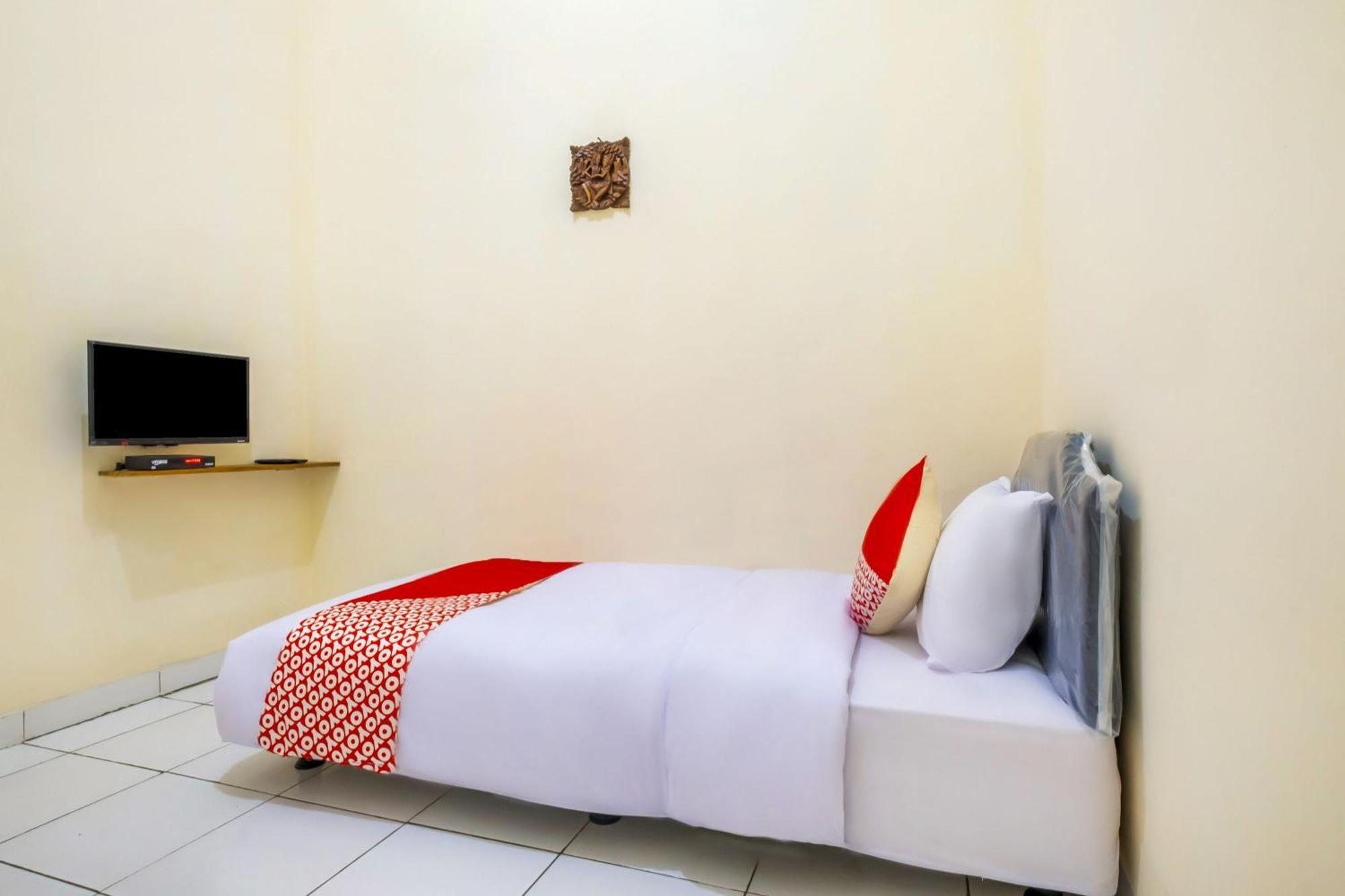 Hotel O Syariah Tasikmalaya Near Universitas Siliwangi Formerly Siliwangi Guest House Экстерьер фото